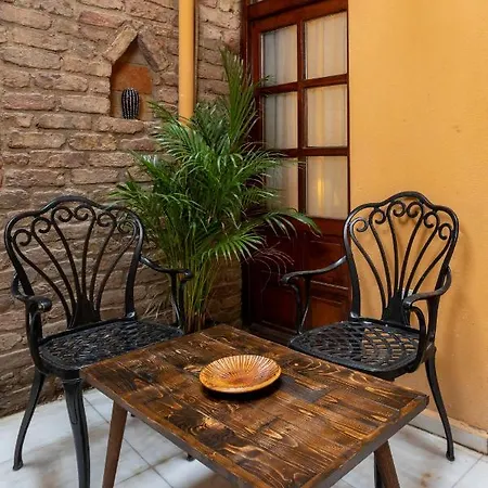 Apartment 9 Pera *