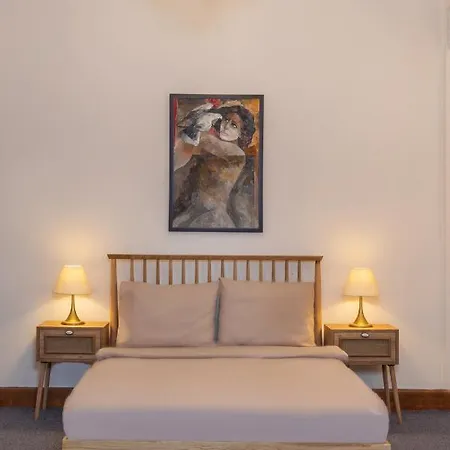 Apartment 9 Pera