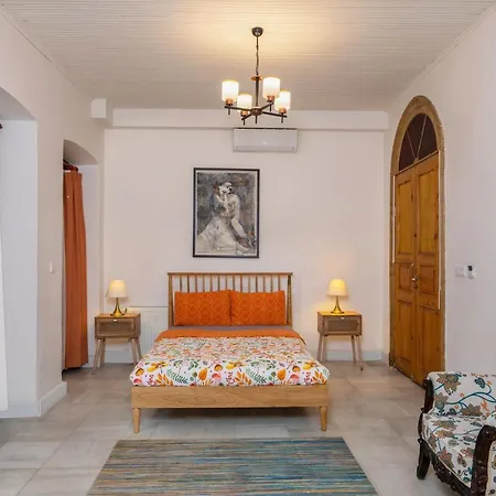 9 Pera Apartment