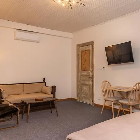 Apartment 9 Pera *