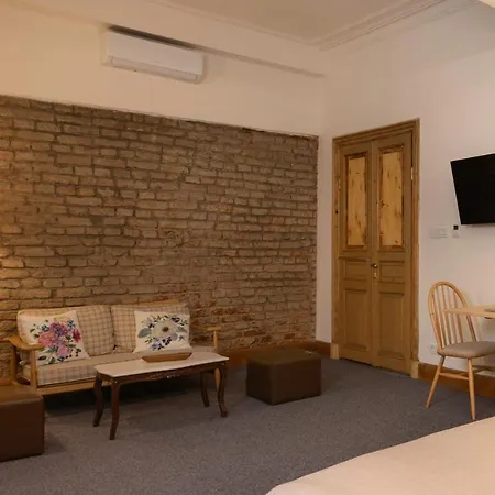 9 Pera Apartment